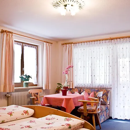 Gaestehaus Schraudolf Inn